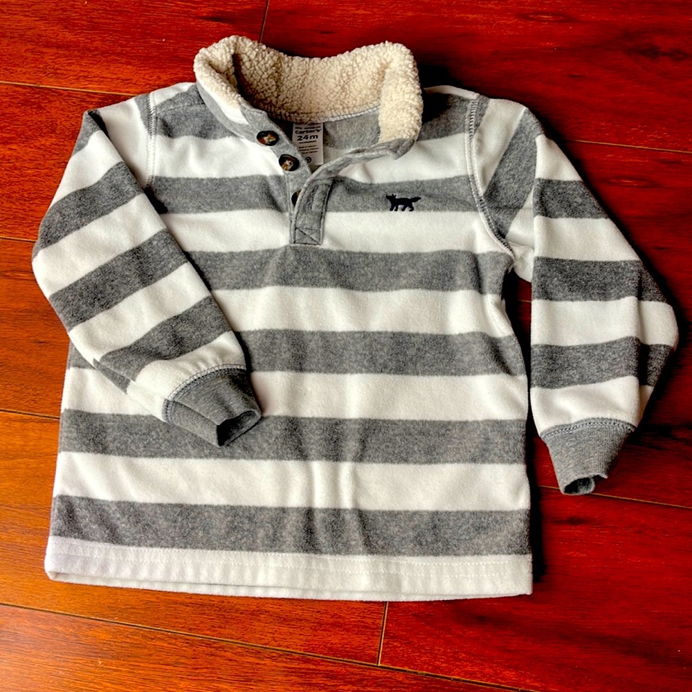 Boys Carter's Fleece 3 Button Top size 24 months